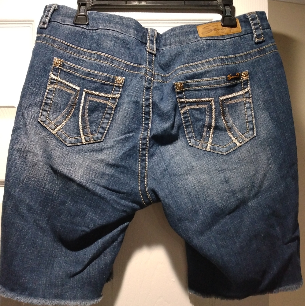 Seven7 jean shorts size 16 by Lane Bryant